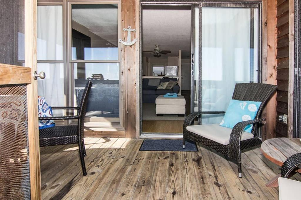Pelican Point Unobstructed Beach Views Beach Access Out Back Door! Harbor Island Kültér fotó