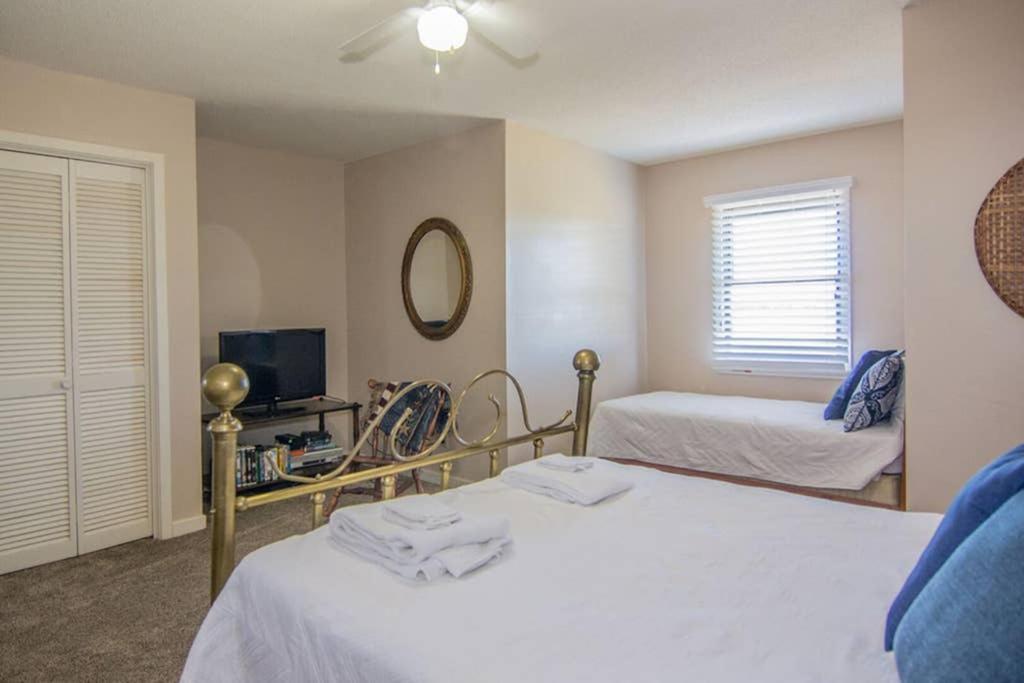 Pelican Point Unobstructed Beach Views Beach Access Out Back Door! Harbor Island Kültér fotó