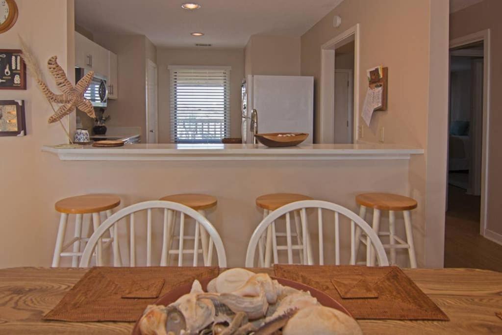 Pelican Point Unobstructed Beach Views Beach Access Out Back Door! Harbor Island Kültér fotó